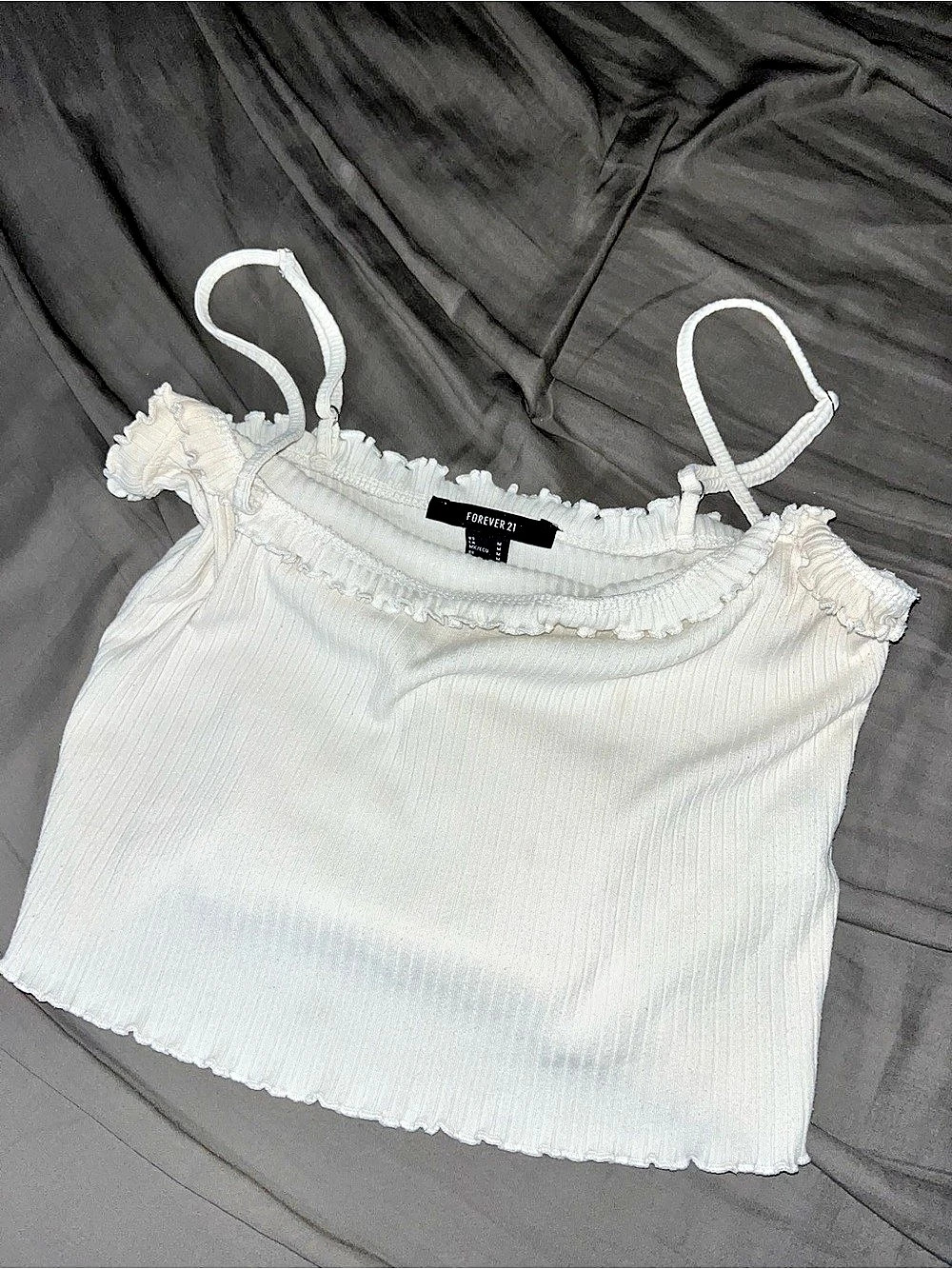 Forever 21 Ribbed Cropped Tank Top in White Size Medium Like New